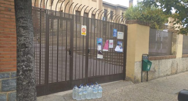 Reparto de garrafas de agua embotellada | Foto: Ayuntamiento de Tarazona