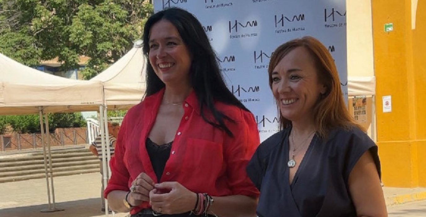 La alcaldesa Lorena Orduna en la presentación del encierro infantil y la fanzone para el maltrato animal | Foto: Ayuntamiento de Uesca
