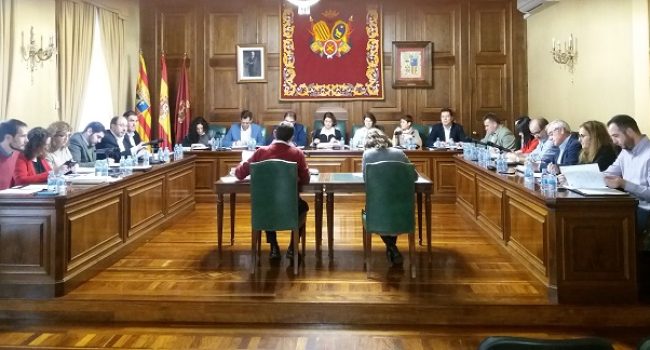 Pleno municipal del Ayuntamiento de Teruel.
