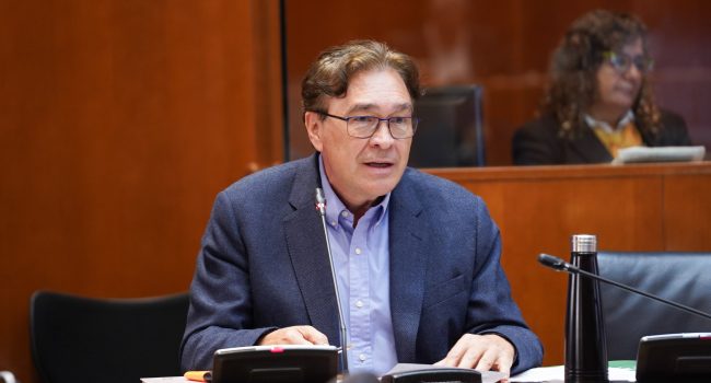 Tomás Guitarte en la comisión de Medio Ambiente | Foto: Cortes de Aragón