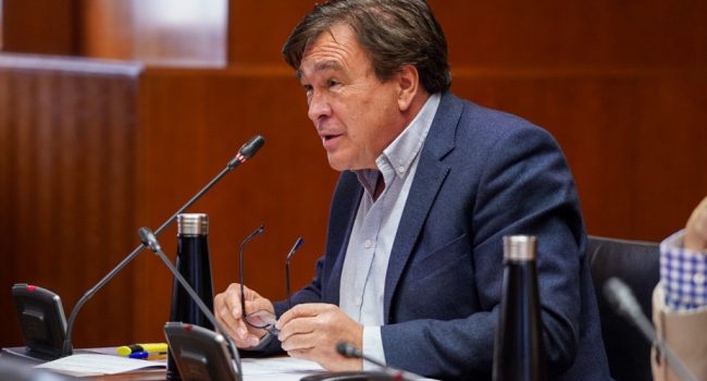 contra la instalación de placas solares en los embalses aragoneses