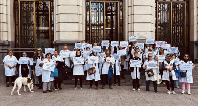 Trabajadoras del SAD durante la protesta de este miércoles | Foto: CCOO