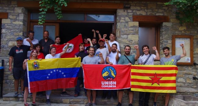 (Archivo) Trobada internacionalista en Artieda de militantes aragonesas con representantes de la Unión Comunera de Venezuela en septiembre del 2024