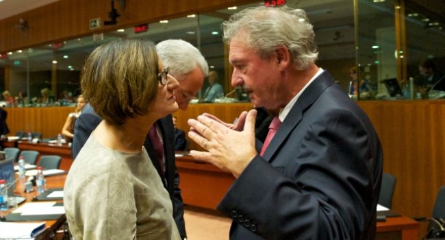 La ministra de Austria, Johanna Mikl Leitner junto a Jean Asselborn.