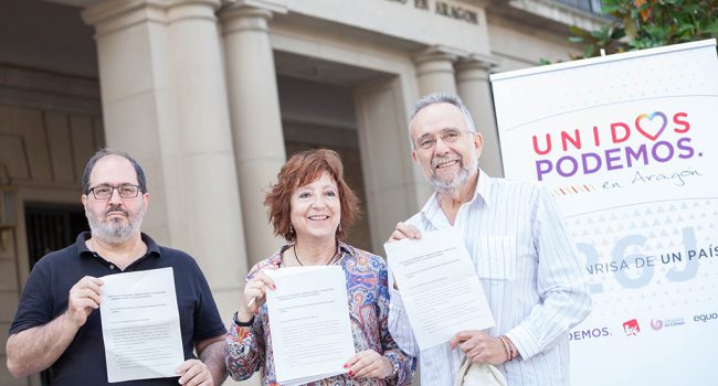 Luis Clarimón, Rosa Magallón y Pedro Arrojo en el acto de Unidos Podemos.