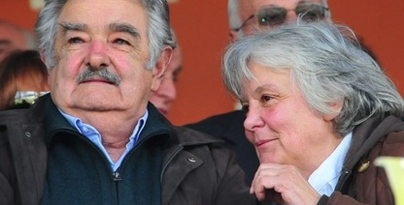 José Mujica junto a su compañera y senadora Lucía Topolansky.