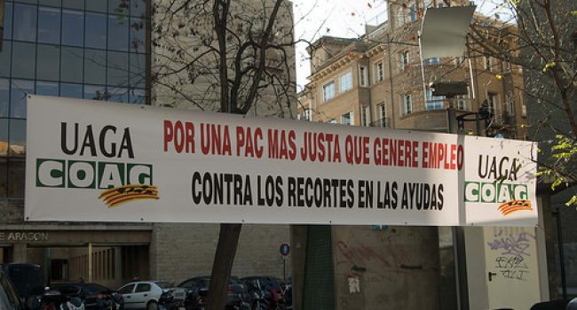 Imagen de una concentración de UAGA contra la PAC. Foto: Diego Díaz (AraInfo)