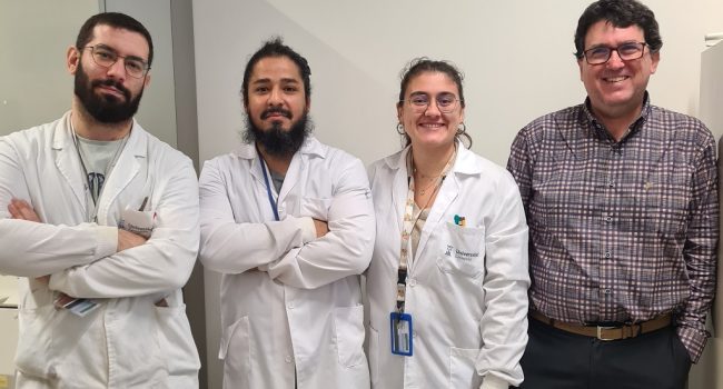 Una parte del equipo de investigación junto a Ramón Hurtado-Guerrero (derecha) | Foto: Unizar