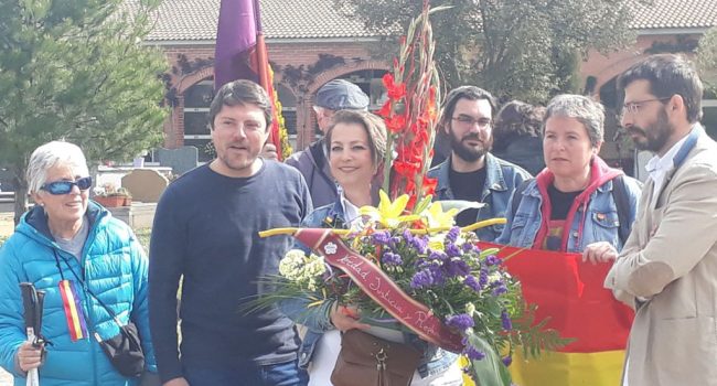 Acín, Isábal, Sanz, Fernández y López durante el acto en Chaca.