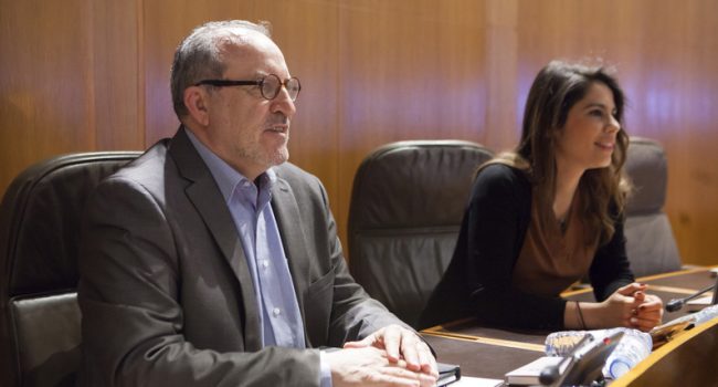 Alfonso Clavería ha sido el diputado de Podemos que ha presentado la iniciativa.