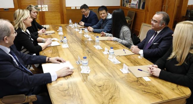Marta Gastón junto a los representantes de Cosco, Aragón Plataforma Logística y Noatum.