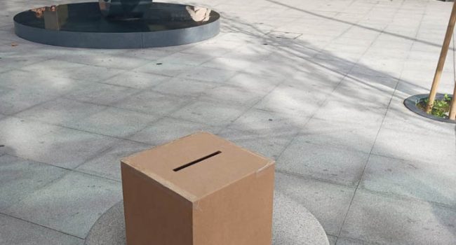 Urna en la calle en las elecciones sindicales de la subcontrata de Ibercaja | Foto: CGT