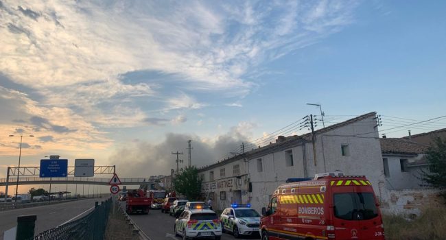 Incendio en la fábrica de productos químicos de Utebo | Foto: DGA
