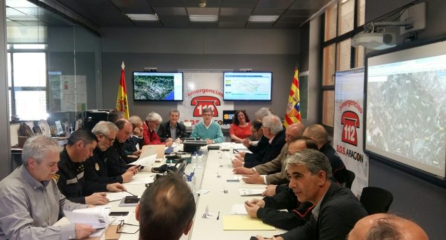 Vicente Guillén preside una nueva reunión del CECOP para analizar la evolución de la crecida. Foto: DGA