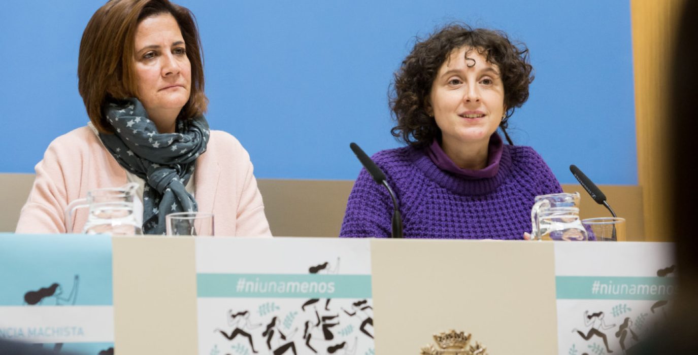 Ana Gaspar, directora del Servicio de Igualdad, y Arantza Gracia, concejala de Educación e Inclusión. Foto: Miguel G. García (AZ)