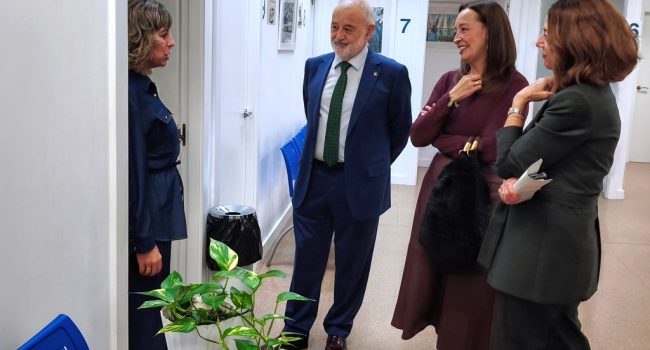 Visita de la consejera de Bienestar Social y Familia del Gobierno de Aragón, Carmen Susín, al Centro de Atención a la Discapacidad en Zaragoza (CADZA) | Foto: DGA