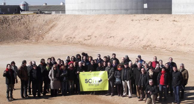 Visita durante las obras de la planta. Foto: Som Energia [Galería de imágenes]