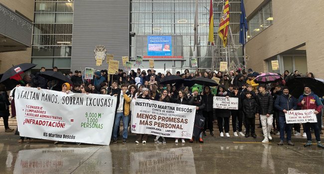 Una de las concentraciones durante la huelga del profesorado del IES Martina Bescós.