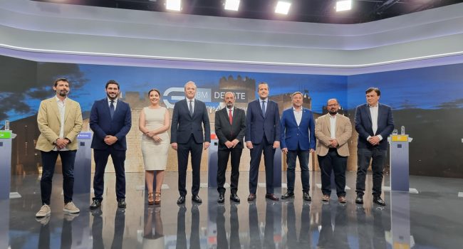 Candidatos y candidata durante el debate electoral "a nueve" | Foto: Aragón TV