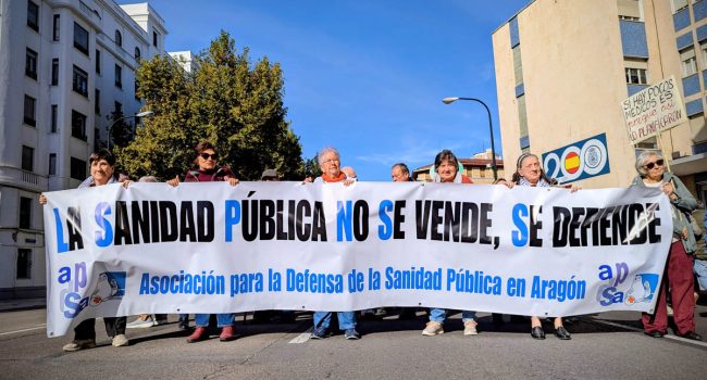 Bloque de la ADSPA en la manifestación en Zaragoza, en noviembre de 2025 | Foto: Iker G. Izagirre / AraInfo