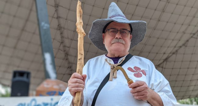 Joaquín Salvador "Yayo", vestido para el nombramiento de Druida en 2022 | Foto: Iker G. Izagirre (AraInfo)