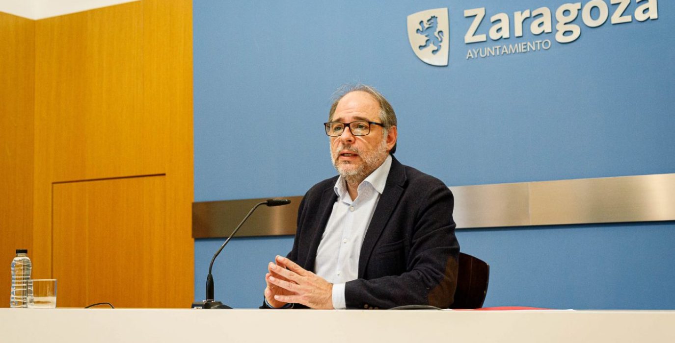 Alfonso Mendoza en una rueda de prensa en el ayuntamiento