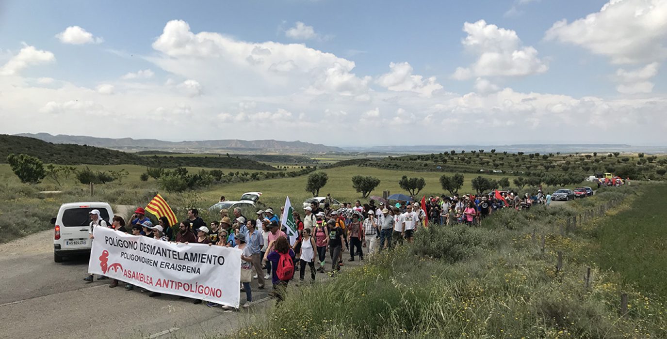 XXXI Marcha al Polígono de Tiro de las Bardenas. Foto: Plataforma 'No a las Guerras' de Exeya y Pueblos