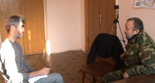 Imagen del vídeo de Eloy Fontán en su entrevista a Yuri Nikolaecich Jojlov, diputado en Lugansk por el Partido Comunista.