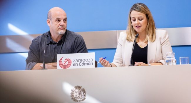 Elena Tomás y Suso Domínguez, ediles de Zaragoza en Común | Foto: ZeC
