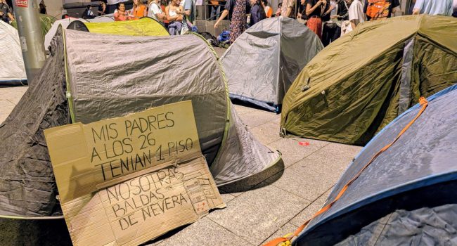 Acampada en Zaragoza | Foto: Iker G. Izagirre / AraInfo