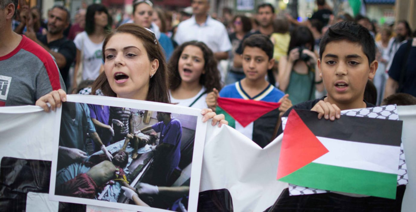 Concentración en Zaragoza en apoyo al Pueblo palestino. Foto: Pablo Ibañez (AraInfo)