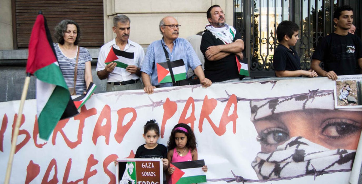 Concentración en Zaragoza en apoyo al Pueblo palestino. Foto: Pablo Ibañez (AraInfo)