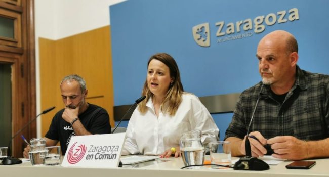 Ibrahim Abiat, presidente de la Casa Palestina de Aragón, junto a Elena Tomás y Suso Domínguez | Foto: ZeC