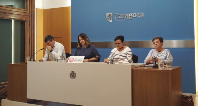 Elena Tomás con representantes de CCOO, UGT y OSTA | Foto: ZeC