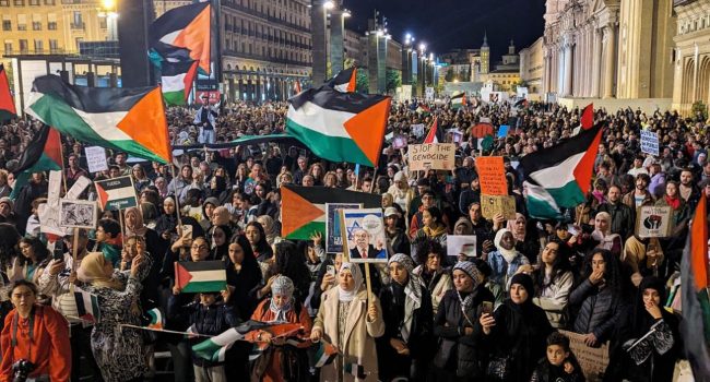 Por segunda vez en menos de un mes, Zaragoza ha vuelto a ser escenario de otra masiva movilización en solidaridad con el pueblo palestino | Foto: Iker G. Izagirre (AraInfo)