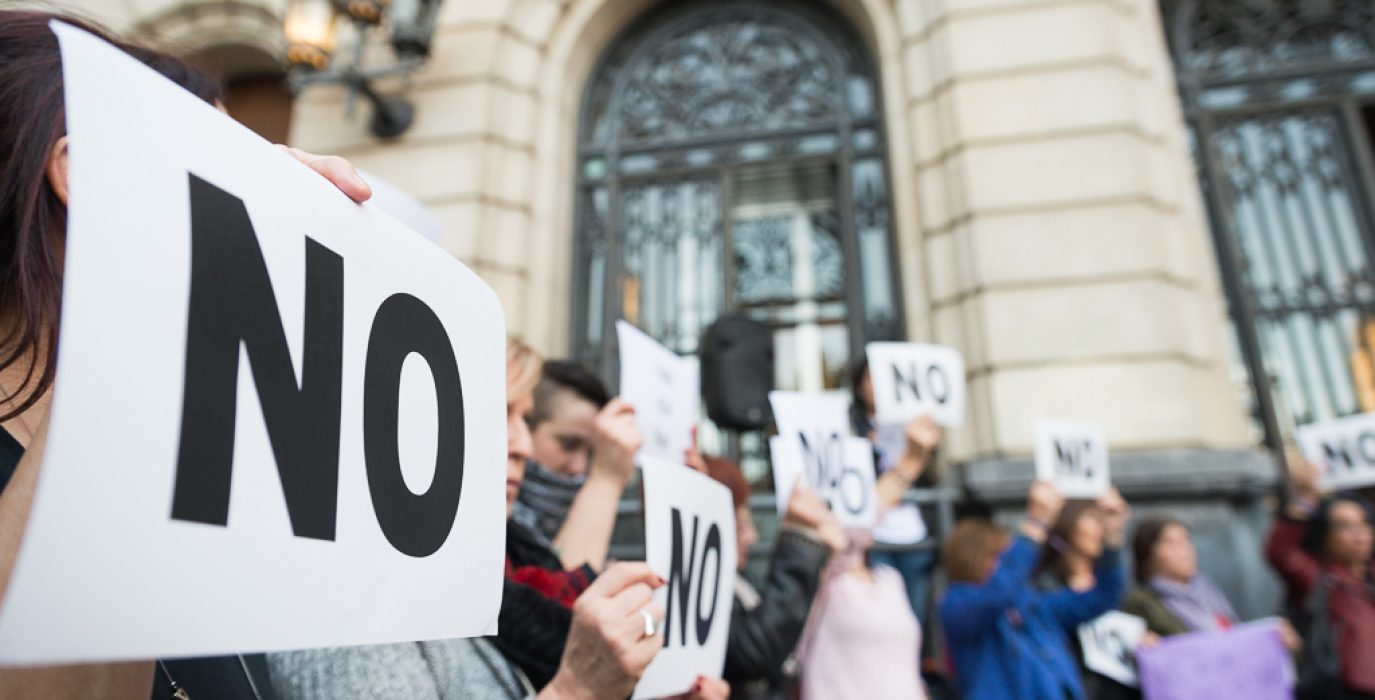 Concentración en Zaragoza contra las agresiones sexistas. Foto: Pablo Ibáñez (AraInfo)