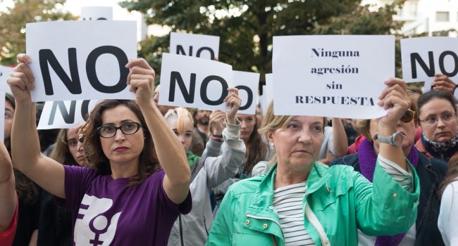 Concentración en Zaragoza contra las agresiones sexistas. Foto: Pablo Ibáñez (AraInfo)