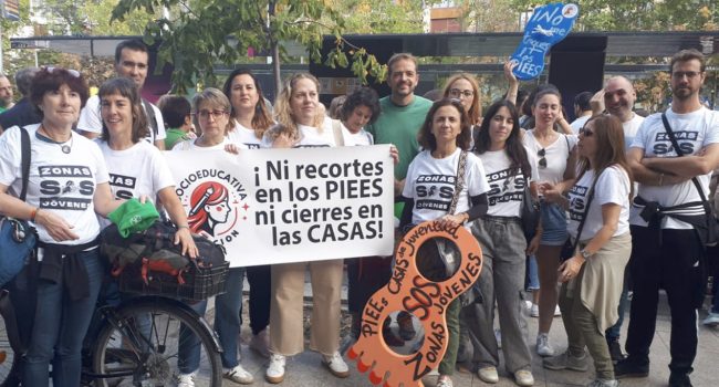 Una de las muchas movilizaciones convocadas por la Asamblea de Acción Socioeducativa en Zaragoza.
