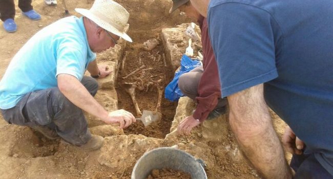 Excavaciones en Lobera d'Onsella.