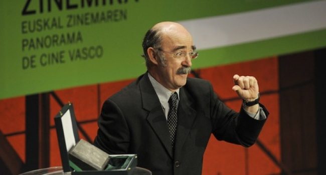 Álex Angulo, cuando recibió el premio Zinemira en 2010. Foto: Jon Urbe (Argazki Press)