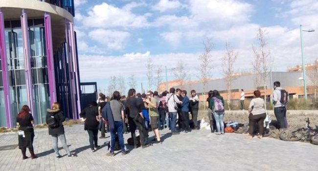 Concentración en los juzgados en apoyo a las personas detenidas. Foto: Aragón Antifaixista