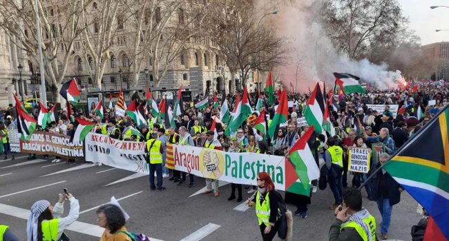 Vista del bloque aragonés en la marcha estatal. | Foto: Aragón con Palestina