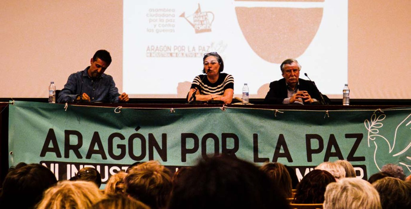 De izquierda a derecha, Jordi Calvo, Marga Deyá y Joan Garcés. | Foto: Pablo Híjar, AraInfo