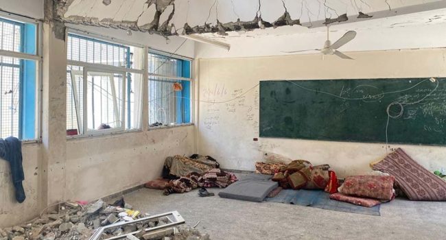 Escuela de UNRWA, en el campamento de personas refugiadas de Nuseirat, destruida por bombardeos israelíes.  | Foto: UNRWA