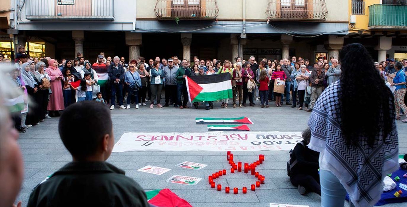 Un instante de la concentración en Balbastro. | Foto: Katerina Buil