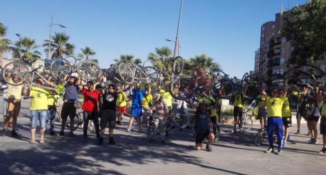 Bicifestación de las y los trabajadores de parques y jardines de Zaragoza. Foto: Jardiner@s En Lucha