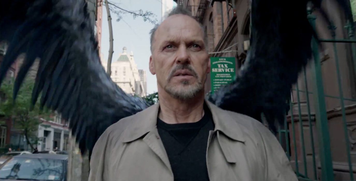 Michael Keaton, de forma magistral, da vida a Riggan Thomson, en Birdman.