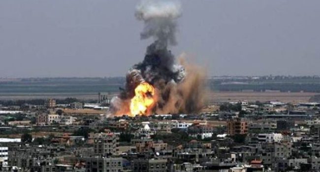 Imagen de archivo de un bombardeo sobre Gaza