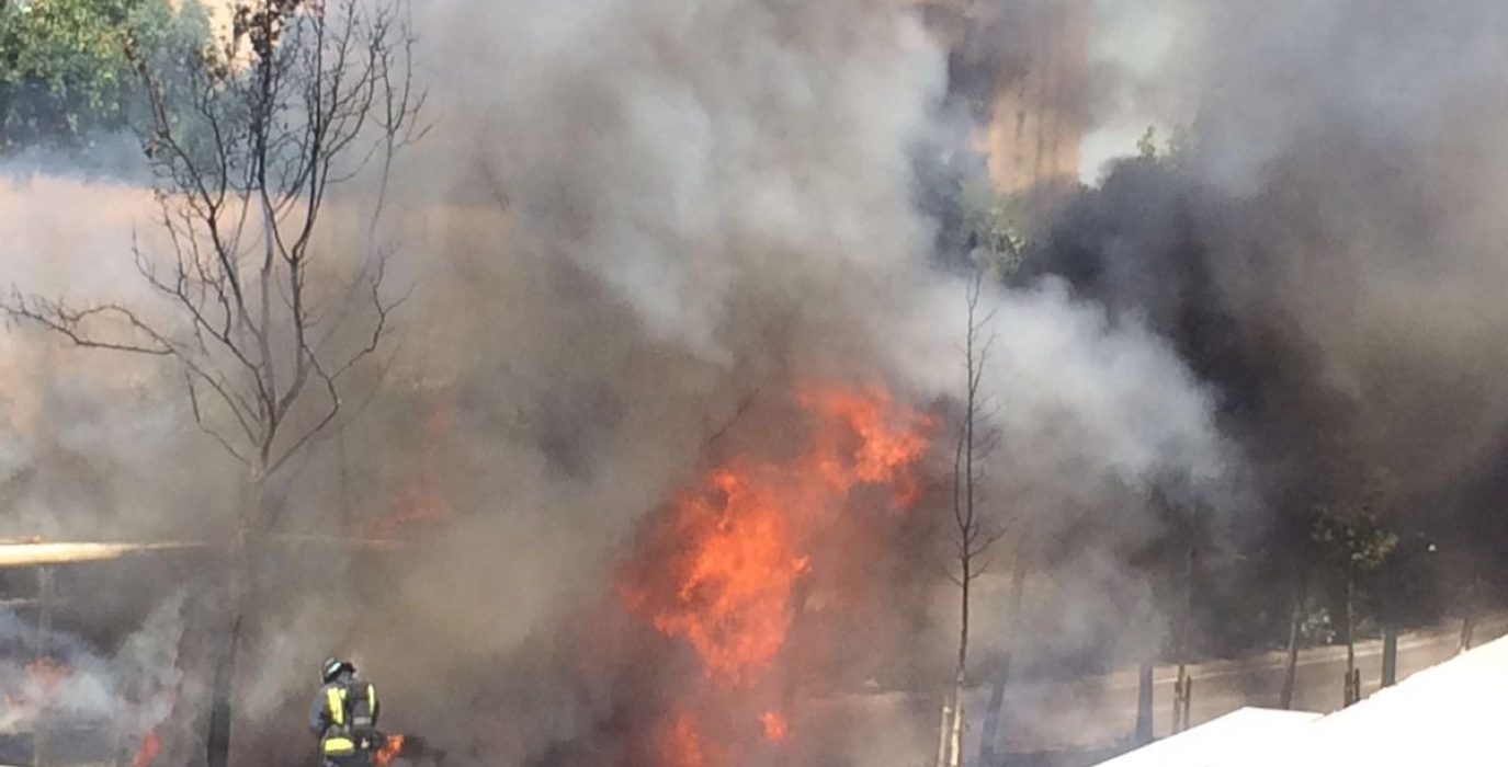 Incendio de un autobús de AUZSA el pasado 12 de julio. Foto: @chichus