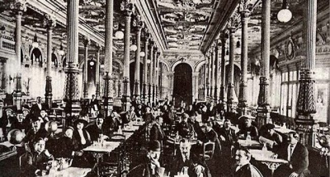 El Café Ambos Mundos, foco de reunión del mundo libertario.